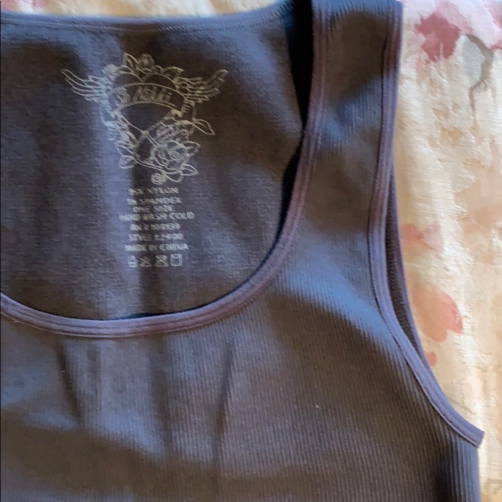 Gray Ribbed Stretchy Tank - Picture 2 of 3